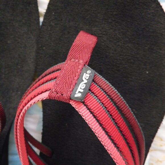 Teva Mush Womens Wedge Flip Flops Size 11 Pink Ombre Wedges Lightweight - Picture 4 of 7